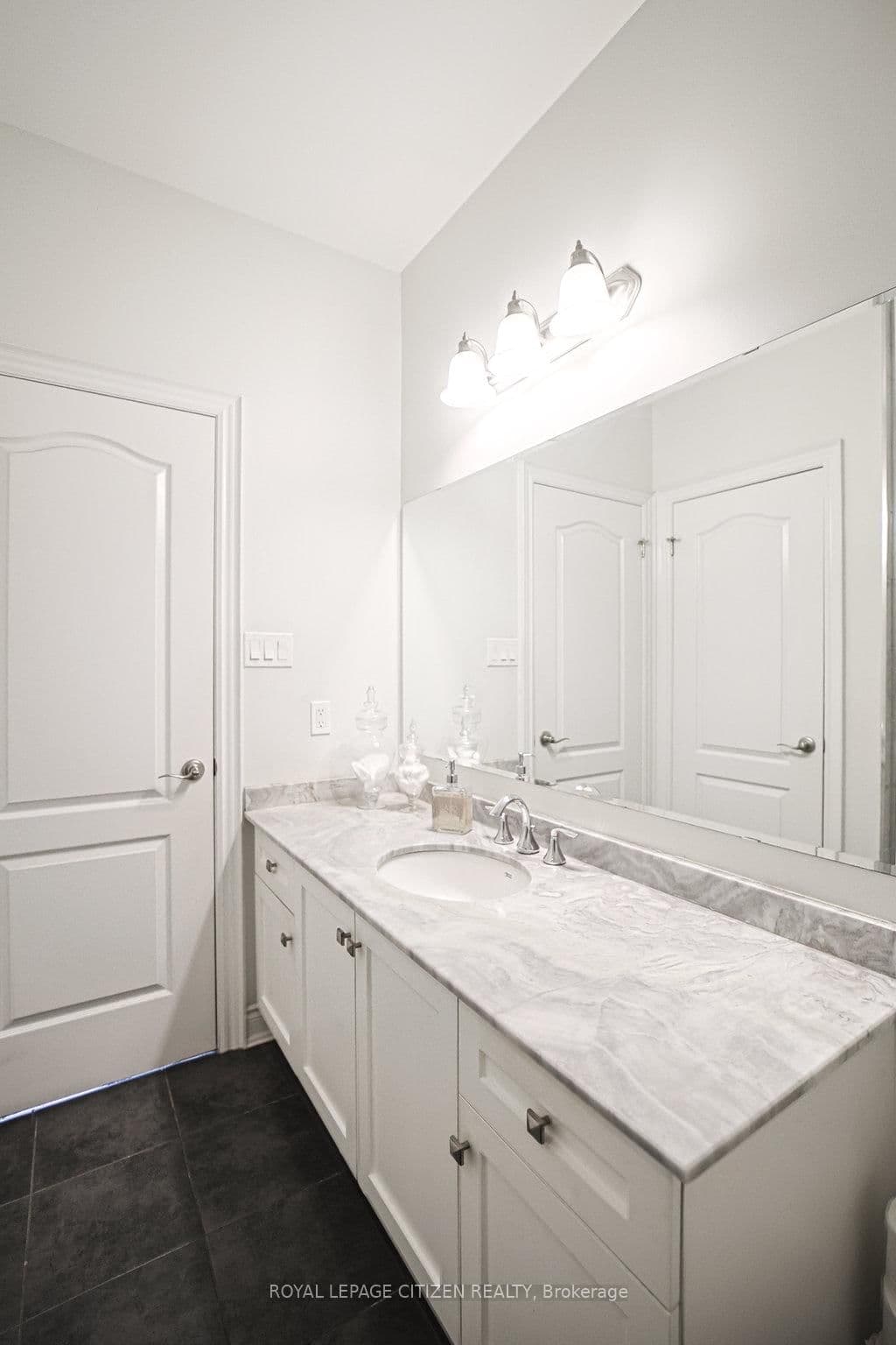 19 Westmount Drive thumbnail 25