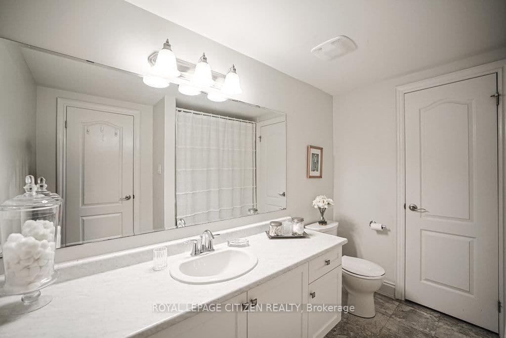 19 Westmount Drive thumbnail 37