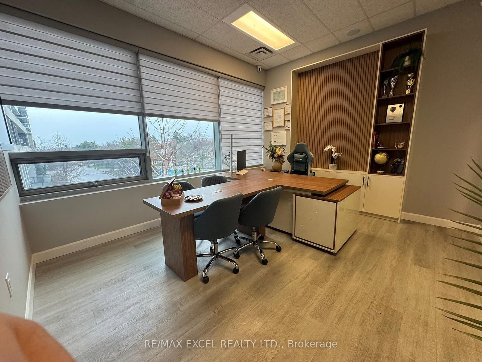 7163 Yonge Street, Unit 202 - Image 1