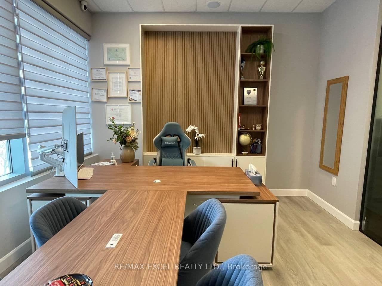 7163 Yonge Street, Unit 202 thumbnail 5