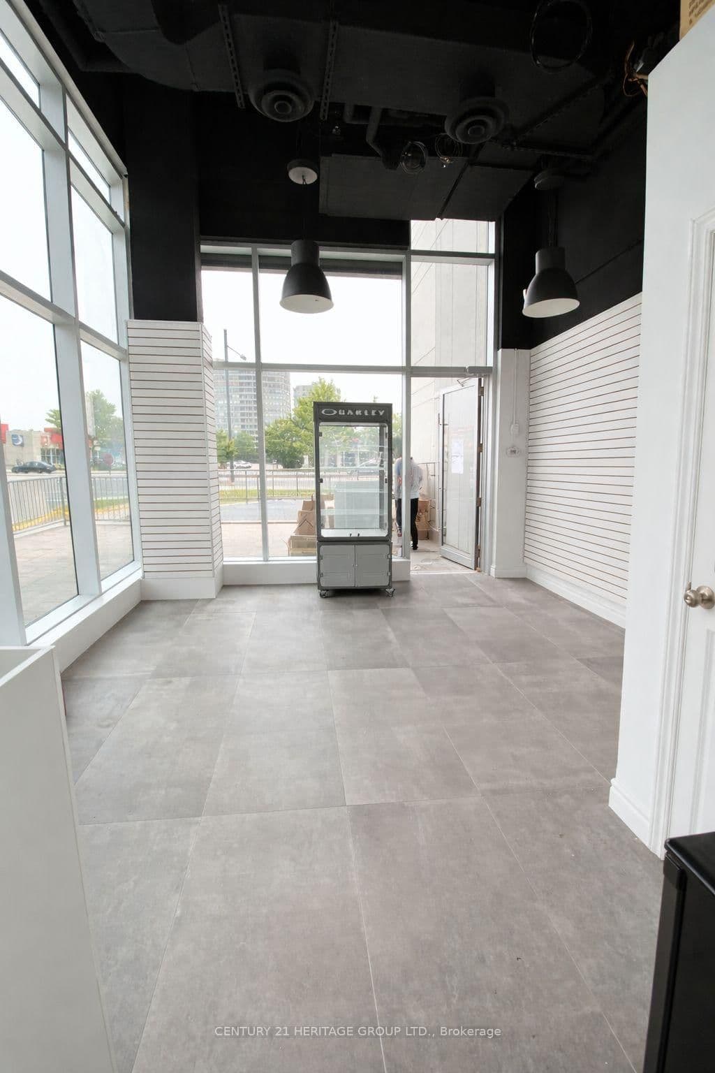 9610 Yonge Street, Unit A4 thumbnail 3