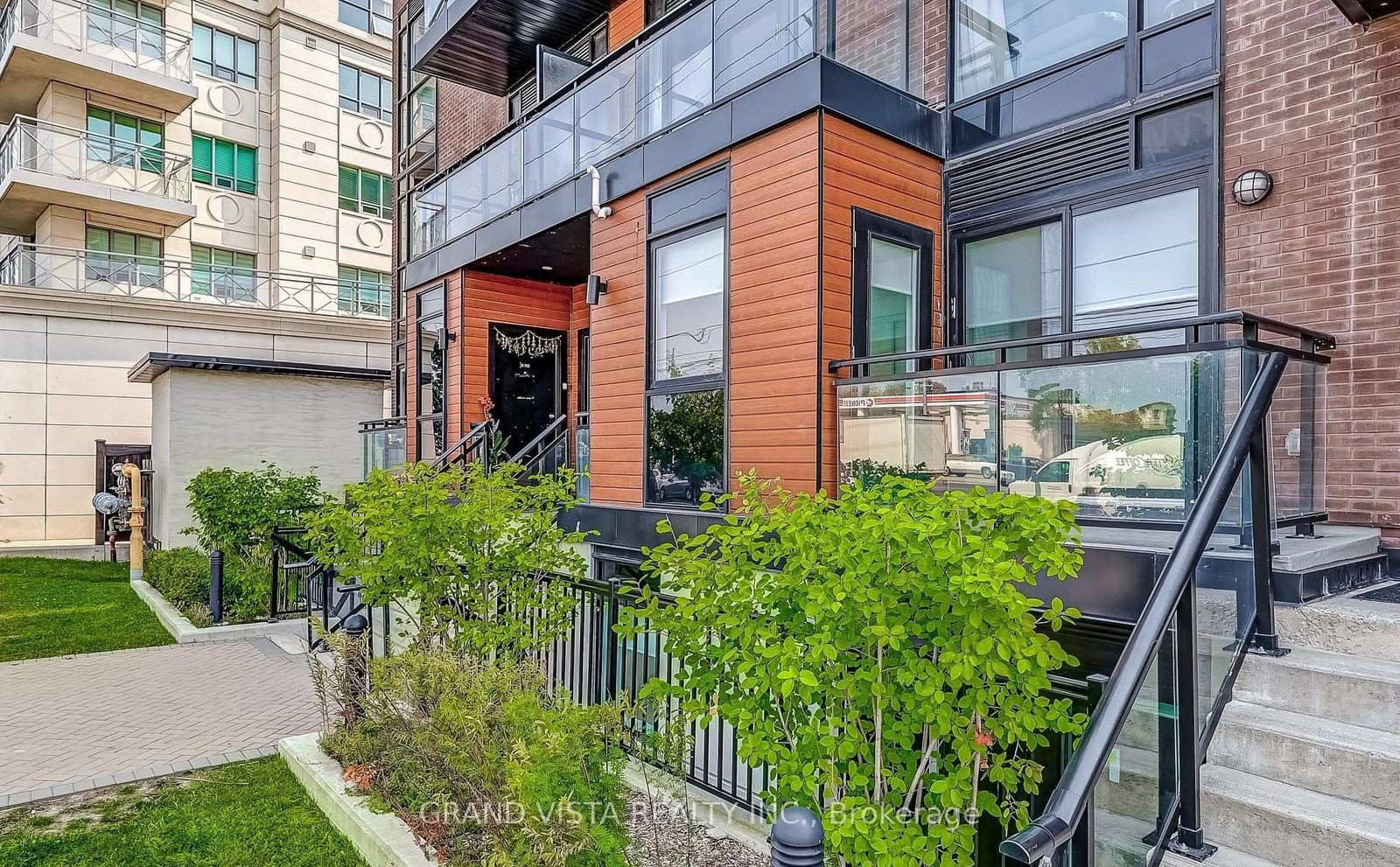 5279 Highway 7, Unit B602 thumbnail 2