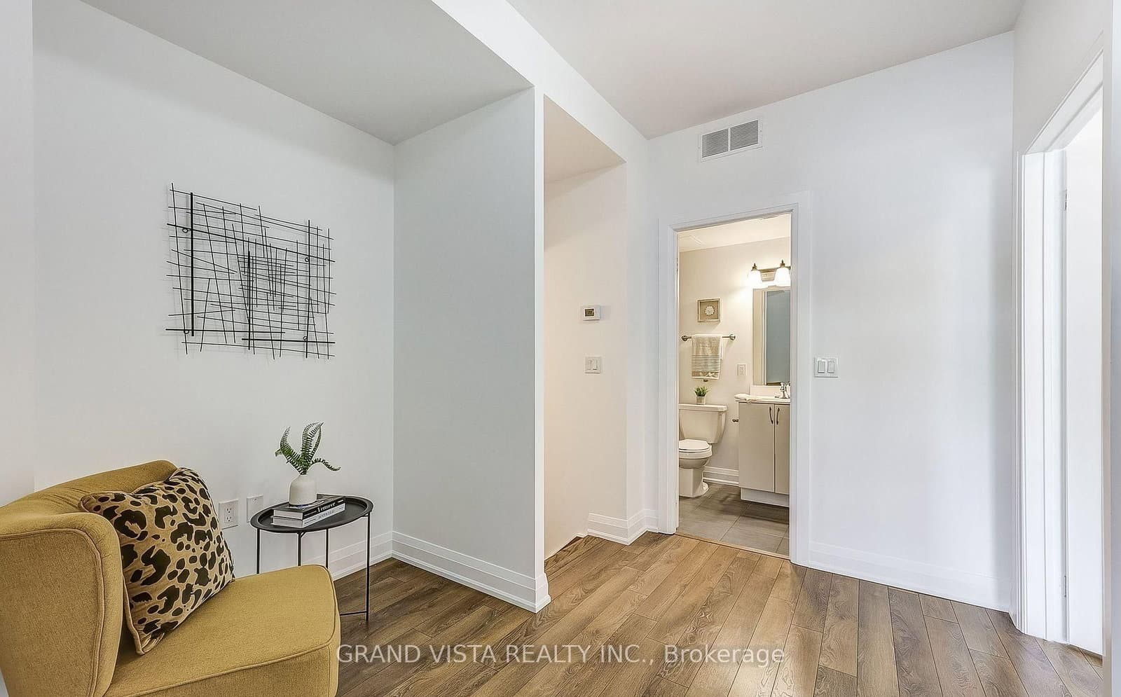 5279 Highway 7, Unit B602 thumbnail 22