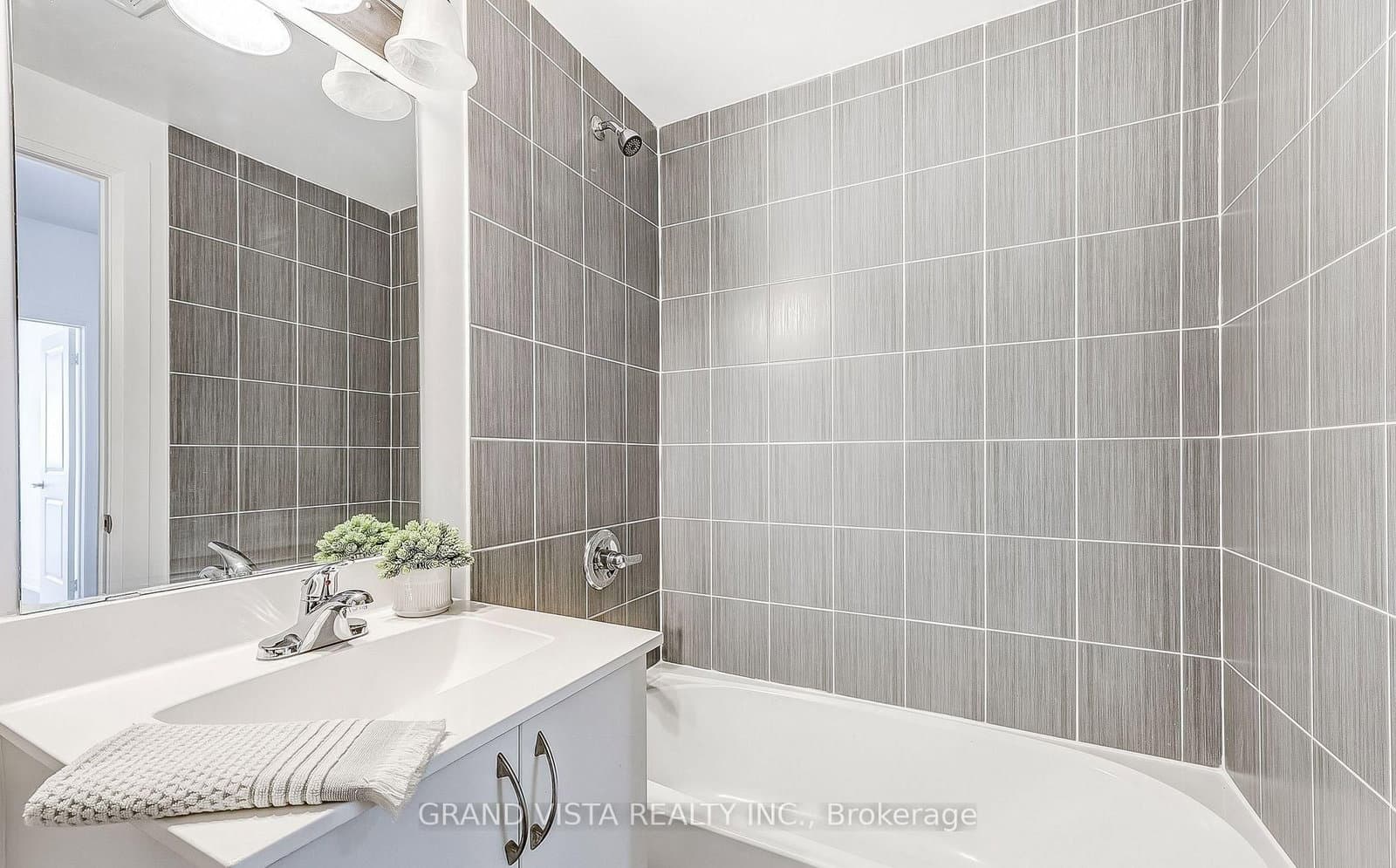5279 Highway 7, Unit B602 thumbnail 35