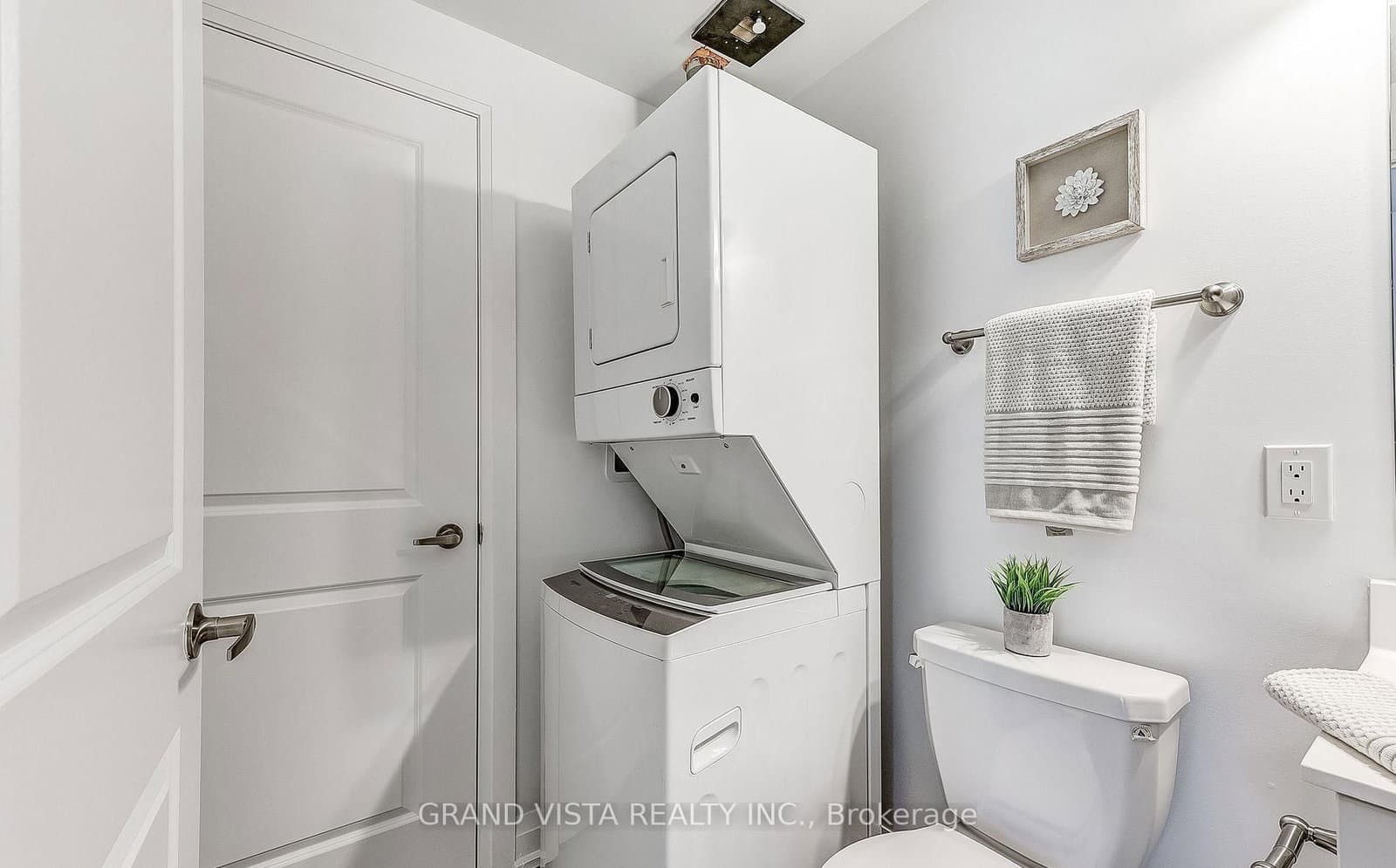 5279 Highway 7, Unit B602 thumbnail 37
