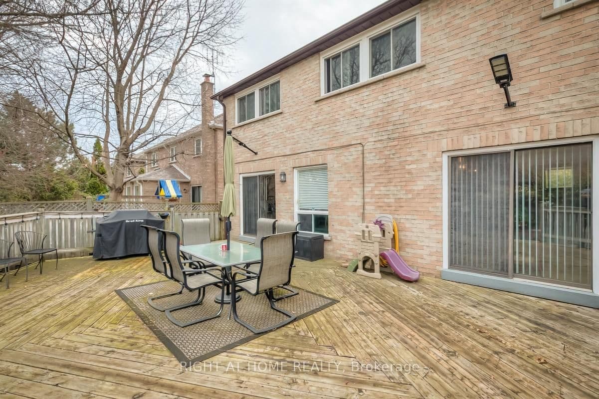 160 Carrington Drive thumbnail 33
