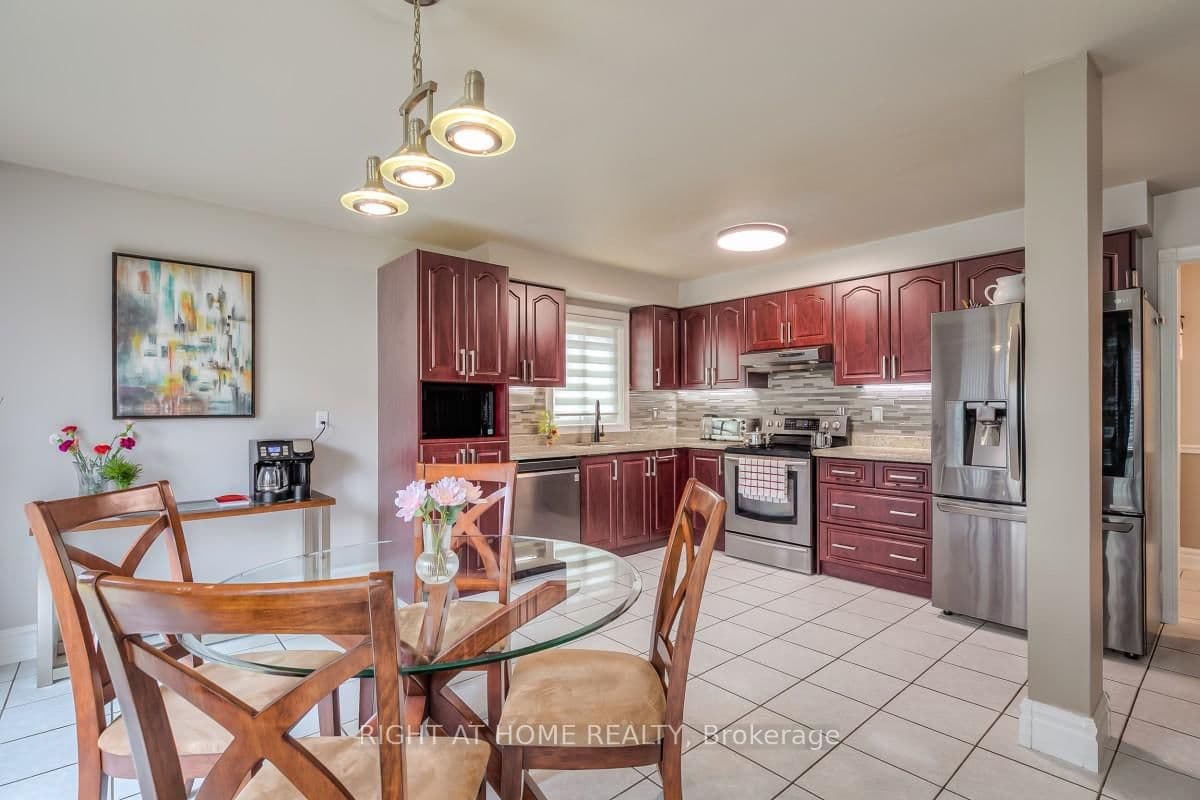 160 Carrington Drive thumbnail 9