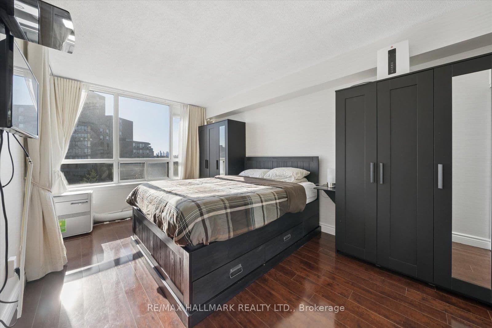 81 Townsgate Drive, Unit 512 thumbnail 16