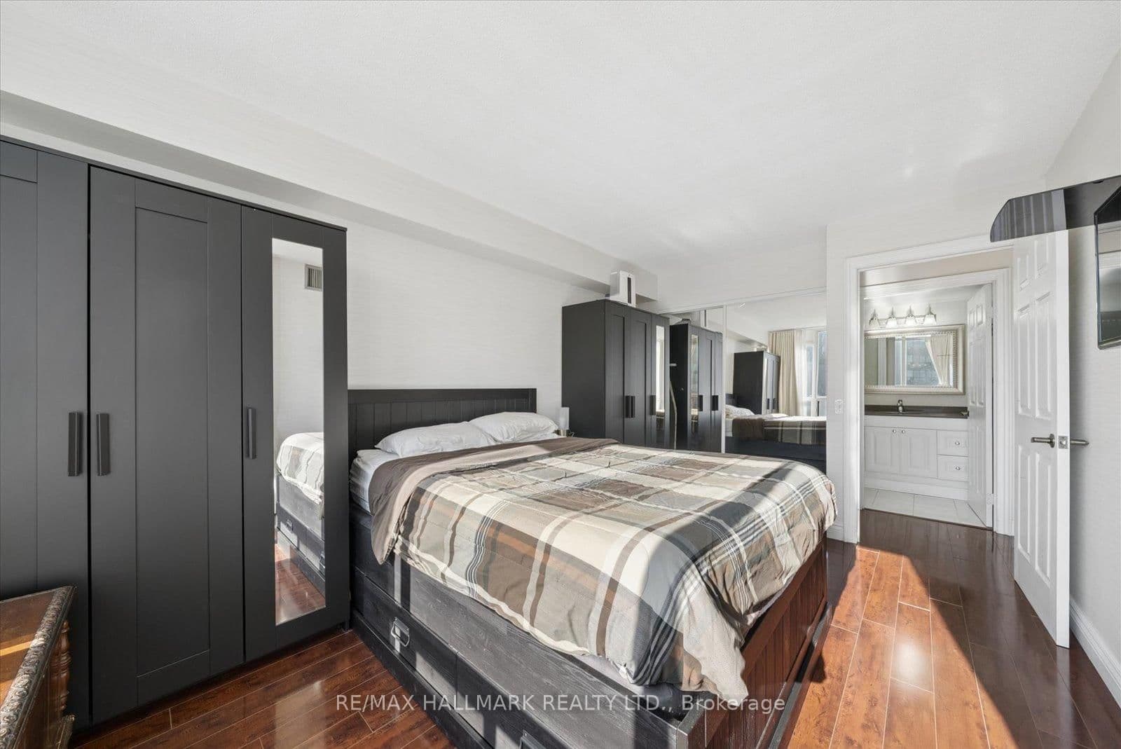 81 Townsgate Drive, Unit 512 thumbnail 19