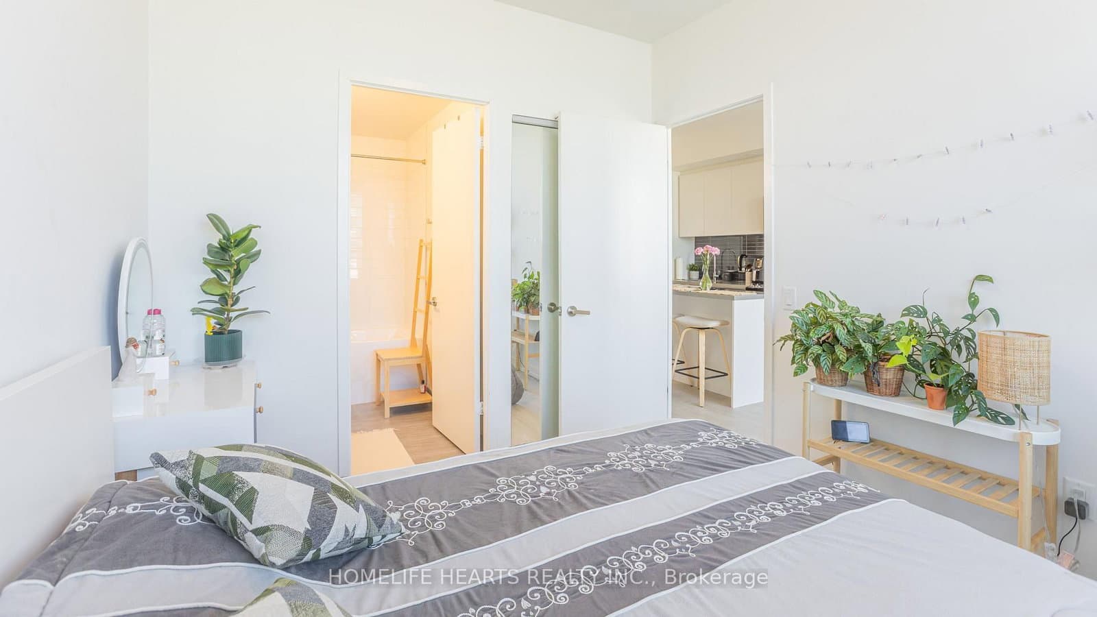 8868 Yonge Street, Unit 818 thumbnail 12