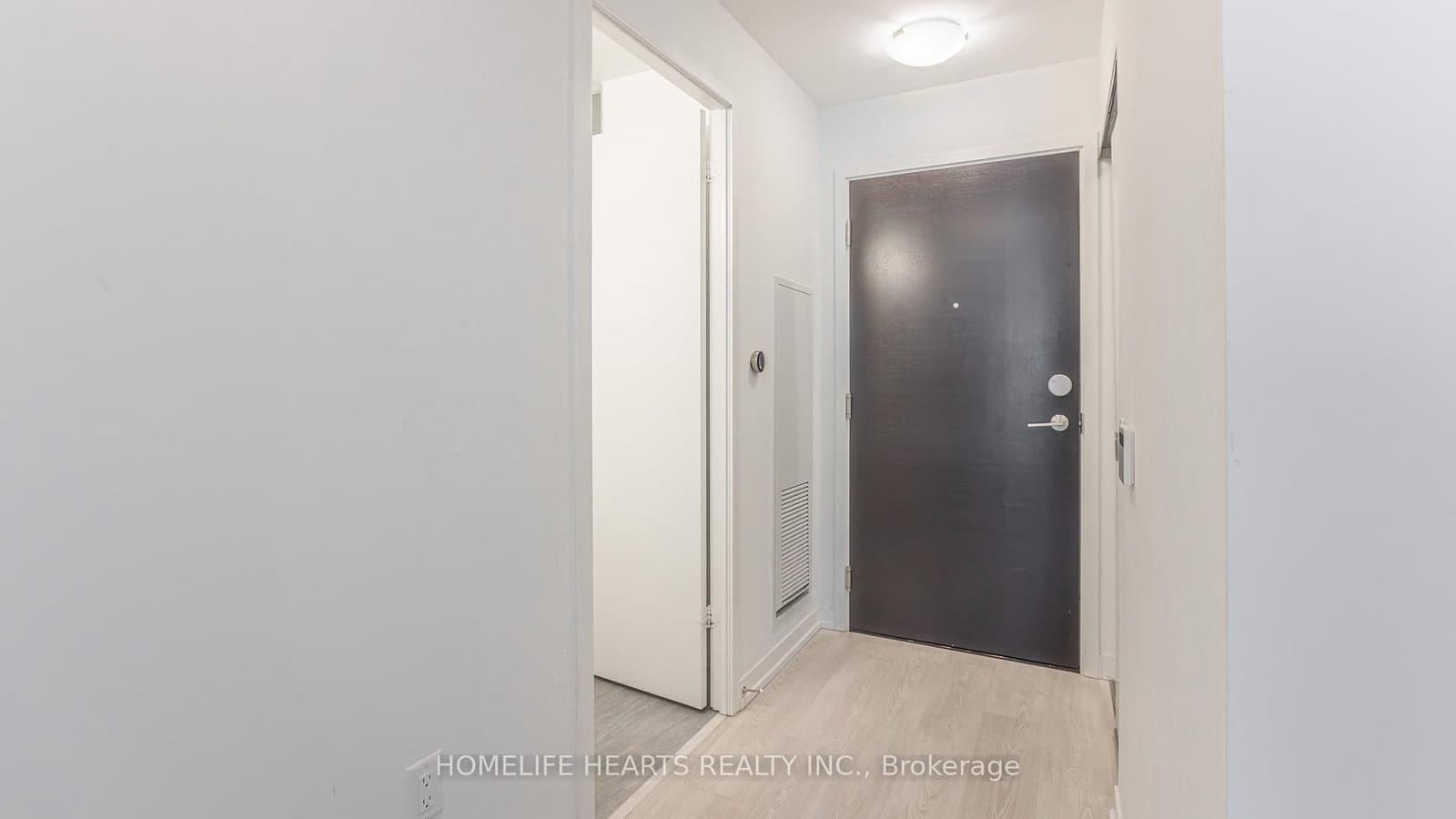 8868 Yonge Street, Unit 818 thumbnail 15