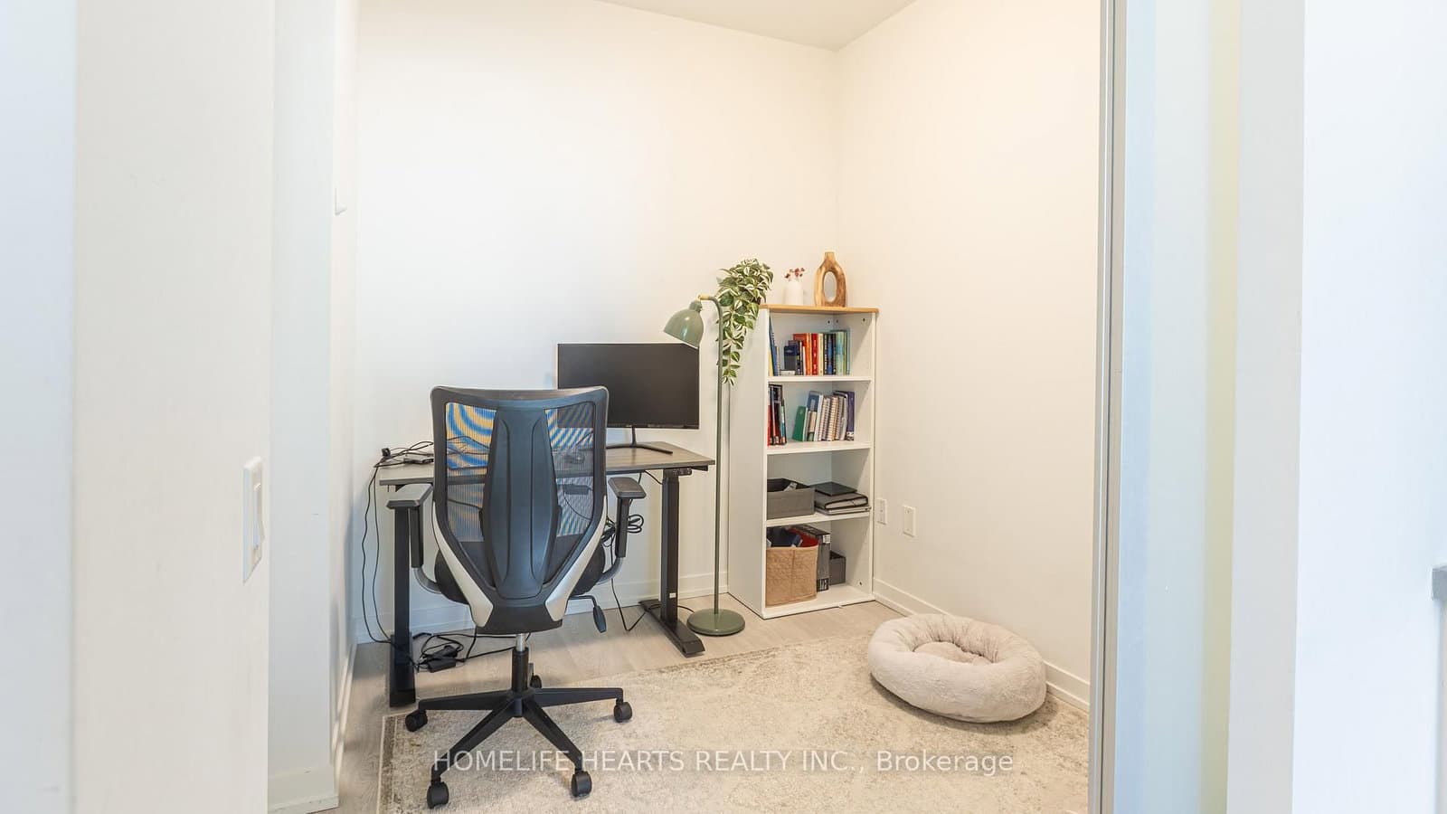 8868 Yonge Street, Unit 818 thumbnail 19