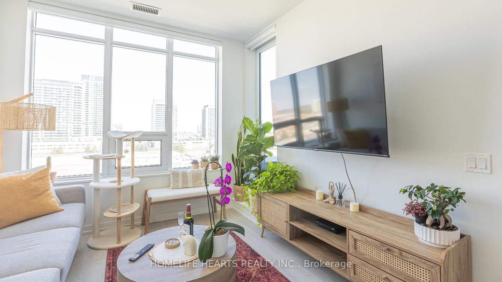 8868 Yonge Street, Unit 818 thumbnail 8