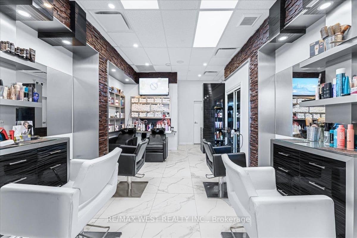 9610 Yonge Street, Unit A8 - Image 1