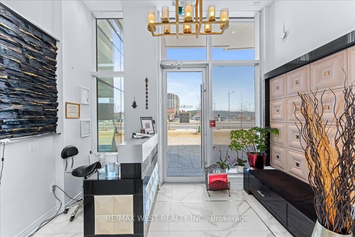 9610 Yonge Street, Unit A8 thumbnail 14
