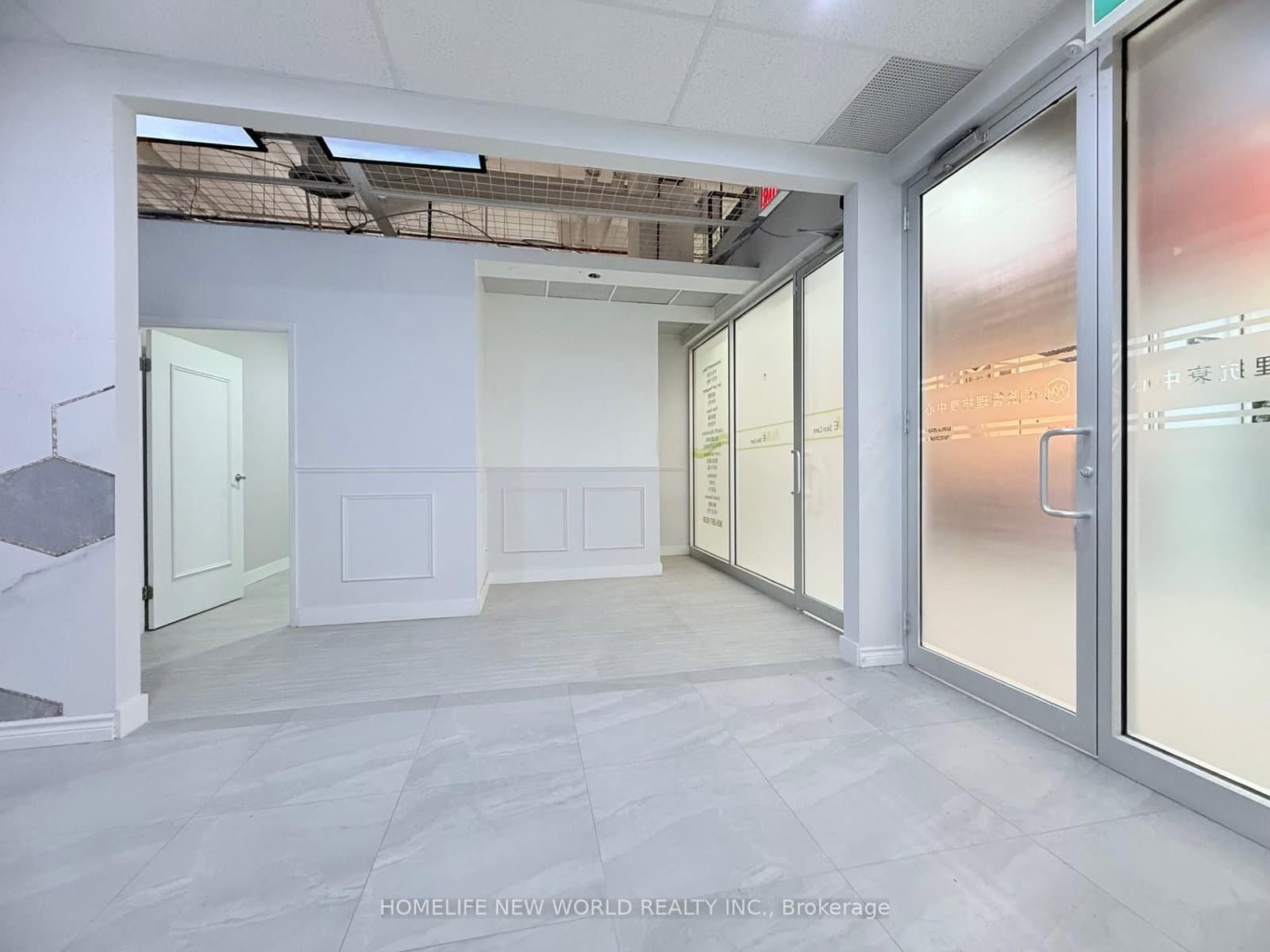 7181 Yonge Street, Unit 108 &109 thumbnail 6