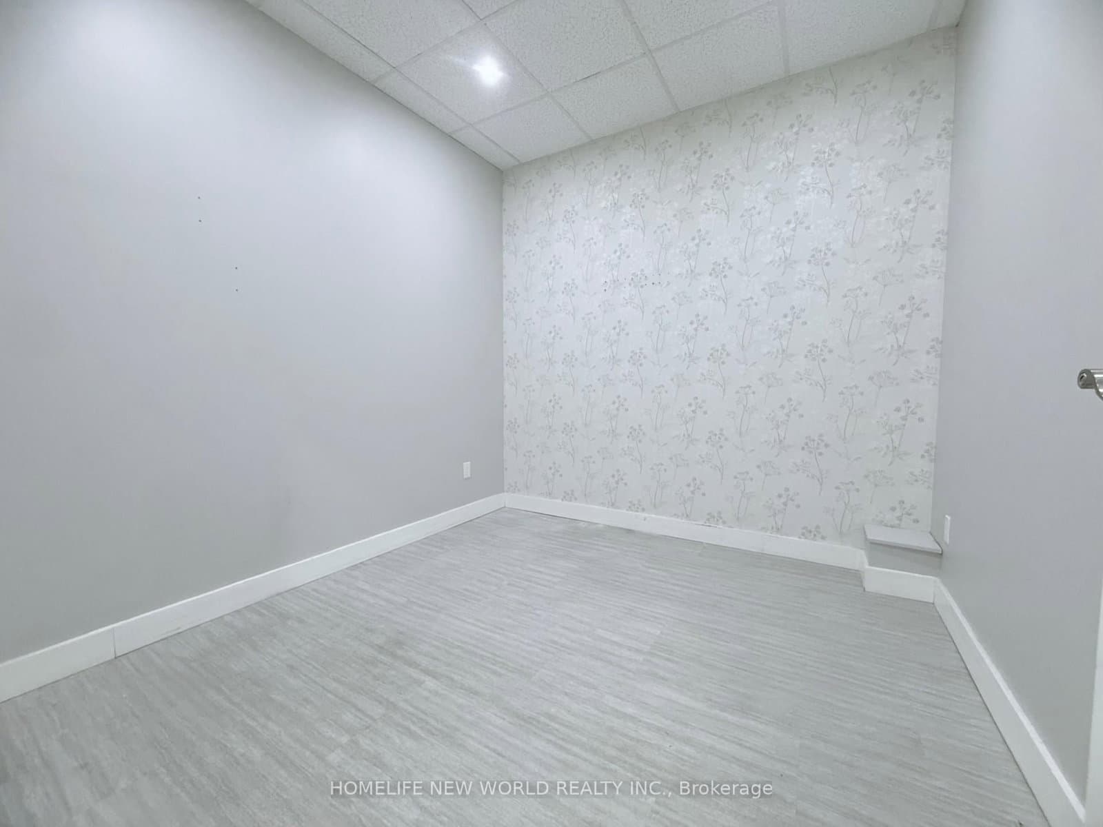 7181 Yonge Street, Unit 108 &109 thumbnail 9