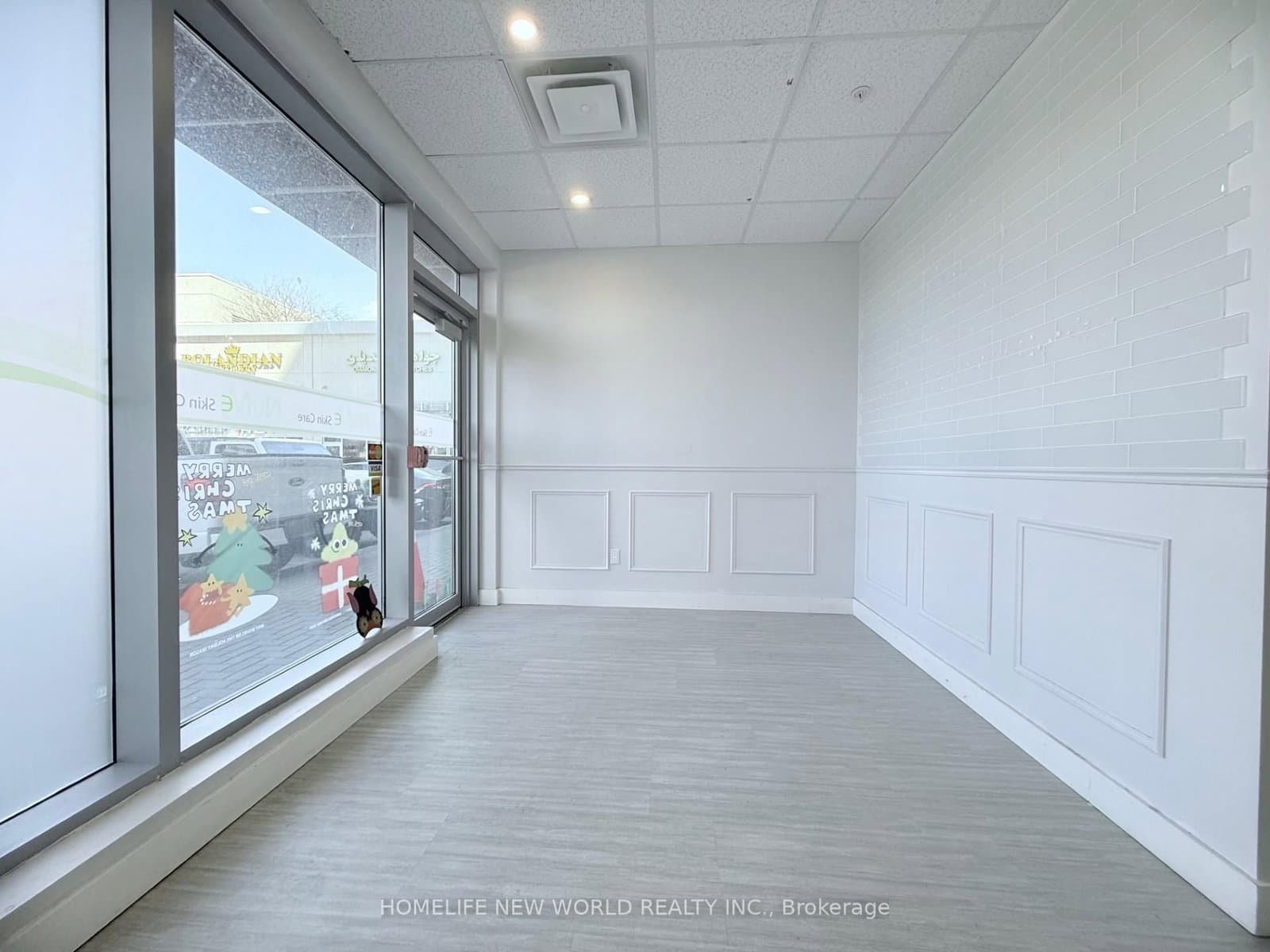 7181 Yonge Street, Unit 7 thumbnail 2