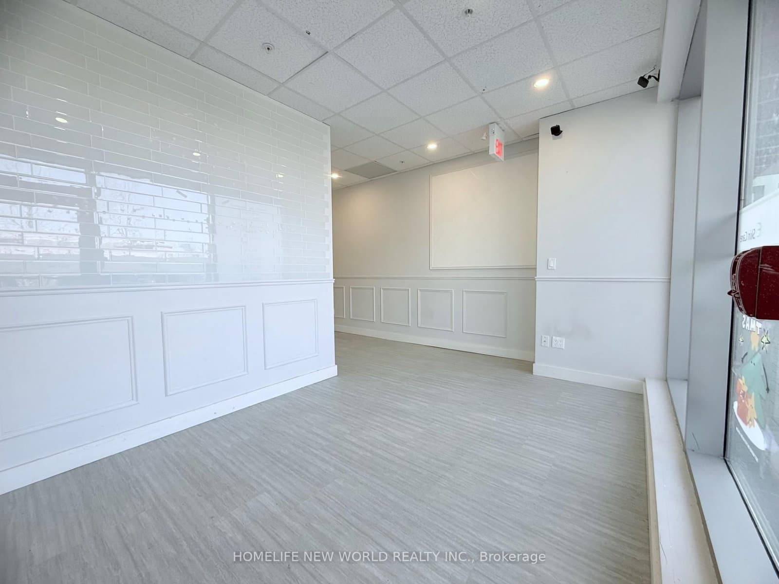 7181 Yonge Street, Unit 7 thumbnail 3