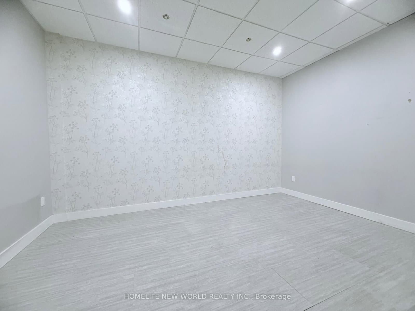 7181 Yonge Street, Unit 7 thumbnail 5