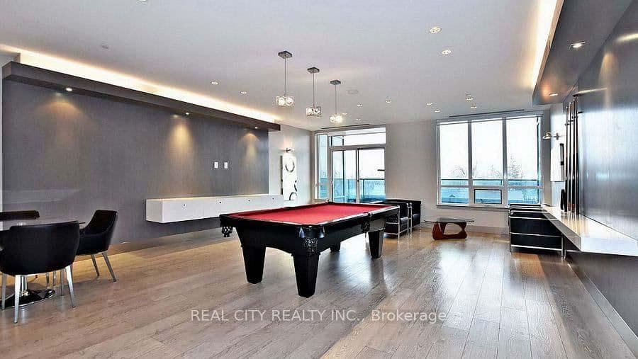 7167 Yonge Street, Unit 407 thumbnail 16