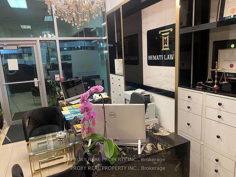 7163 Yonge Street, Unit 119 thumbnail 9