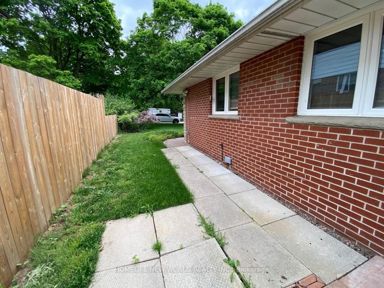 77 Walkerton Drive, Unit BSMT thumbnail 6