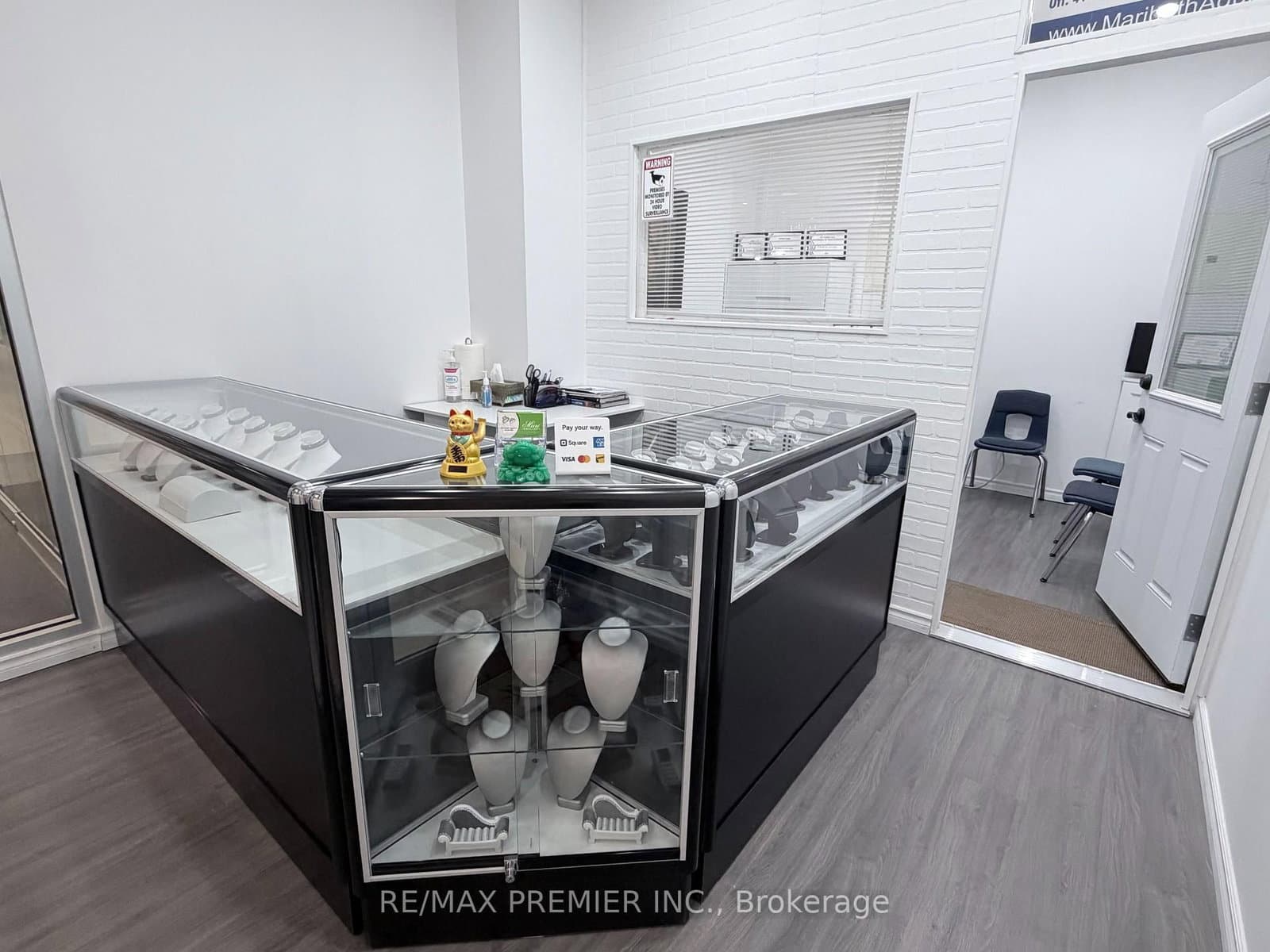 7181 Yonge Street, Unit 203 thumbnail 2