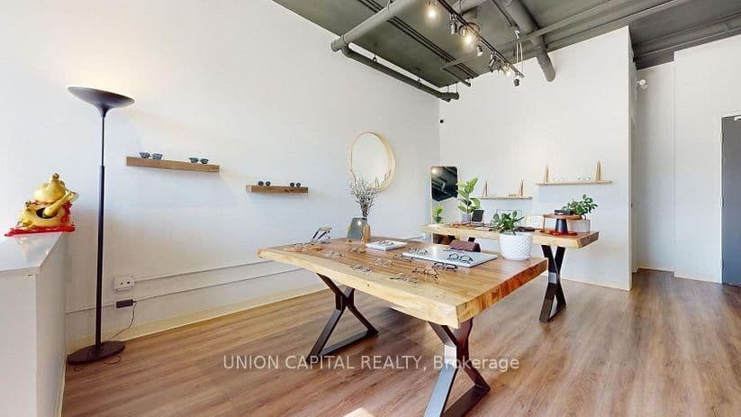 3380 Bur Oak Avenue, Unit 8 thumbnail 3
