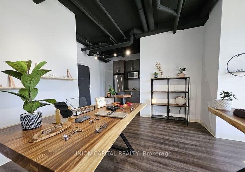 3380 Bur Oak Avenue, Unit 8 thumbnail 4