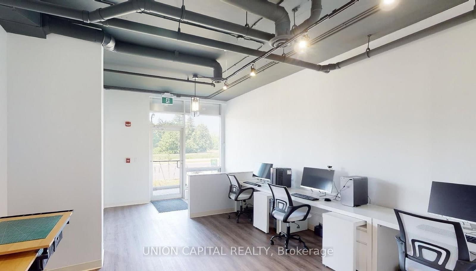3380 Bur Oak Avenue, Unit 8 thumbnail 7