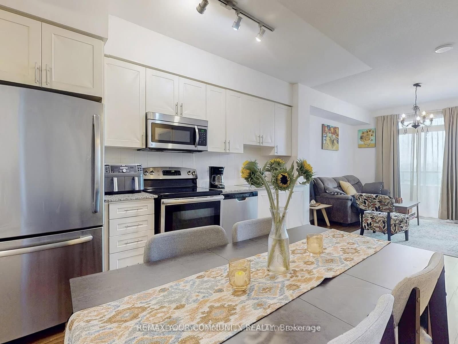 7161 Yonge Street, Unit 522 thumbnail 13