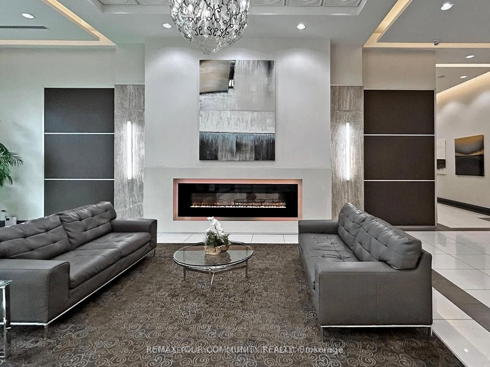 7161 Yonge Street, Unit 522 thumbnail 3