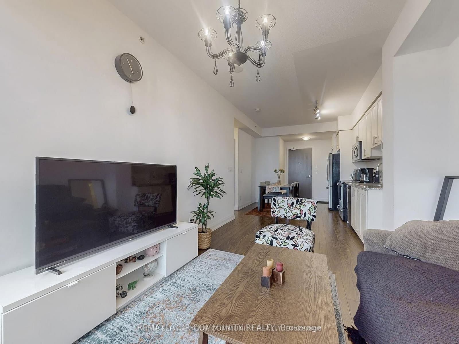 7161 Yonge Street, Unit 522 thumbnail 8