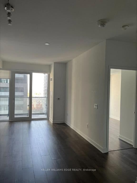95 Oneida Crescent, Unit 706 thumbnail 3
