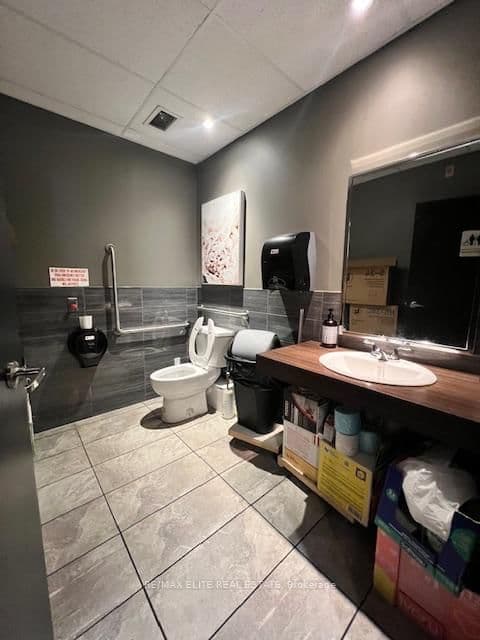 7181 Yonge Street, Unit 30 thumbnail 8