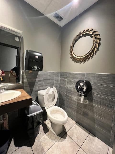 7181 Yonge Street, Unit 30 thumbnail 9