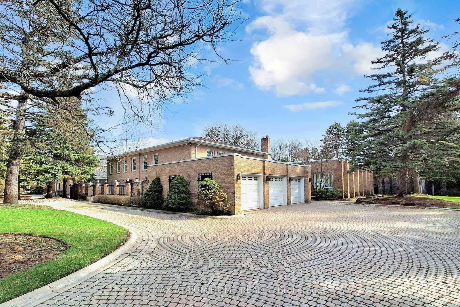 19 Limcombe Drive - Image 1