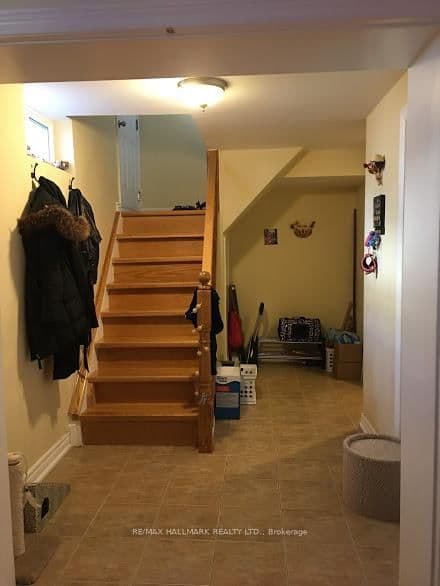 415 Marybay Crescent thumbnail 3
