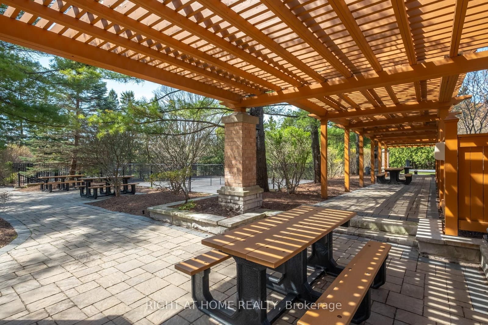 610 Bullock Drive, Unit 1116 thumbnail 31
