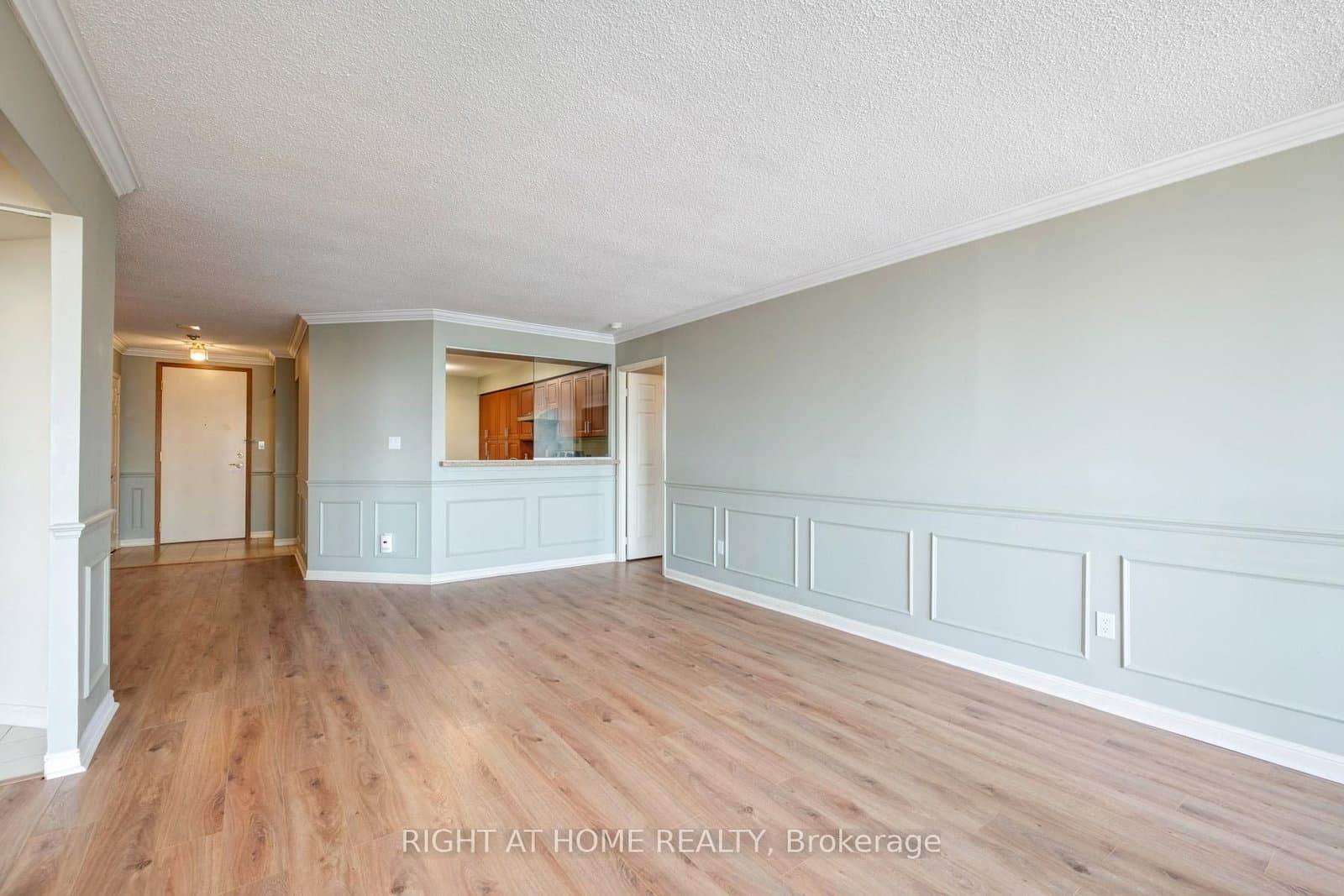 610 Bullock Drive, Unit 1116 thumbnail 9