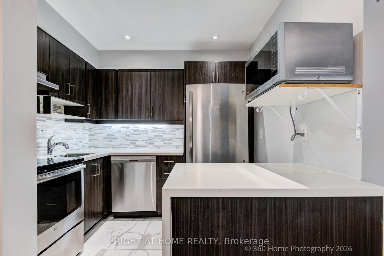 221 Milestone Crescent, Unit 80 thumbnail 7