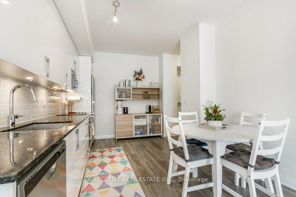 99 Eagle Rock Way, Unit TH101 thumbnail 8