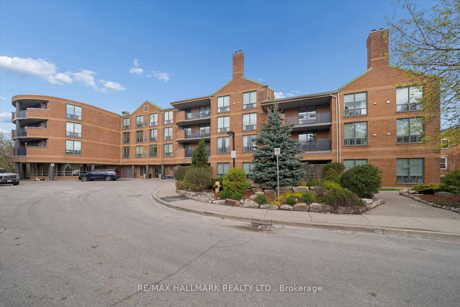 30 Wilson Street, Unit 302 thumbnail 2