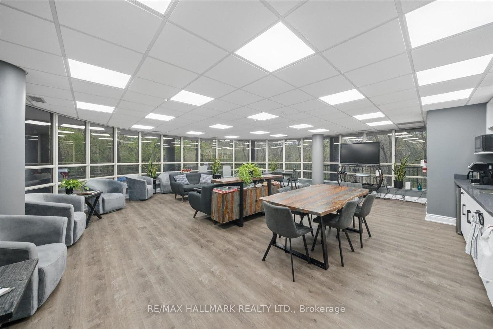 30 Wilson Street, Unit 302 thumbnail 35