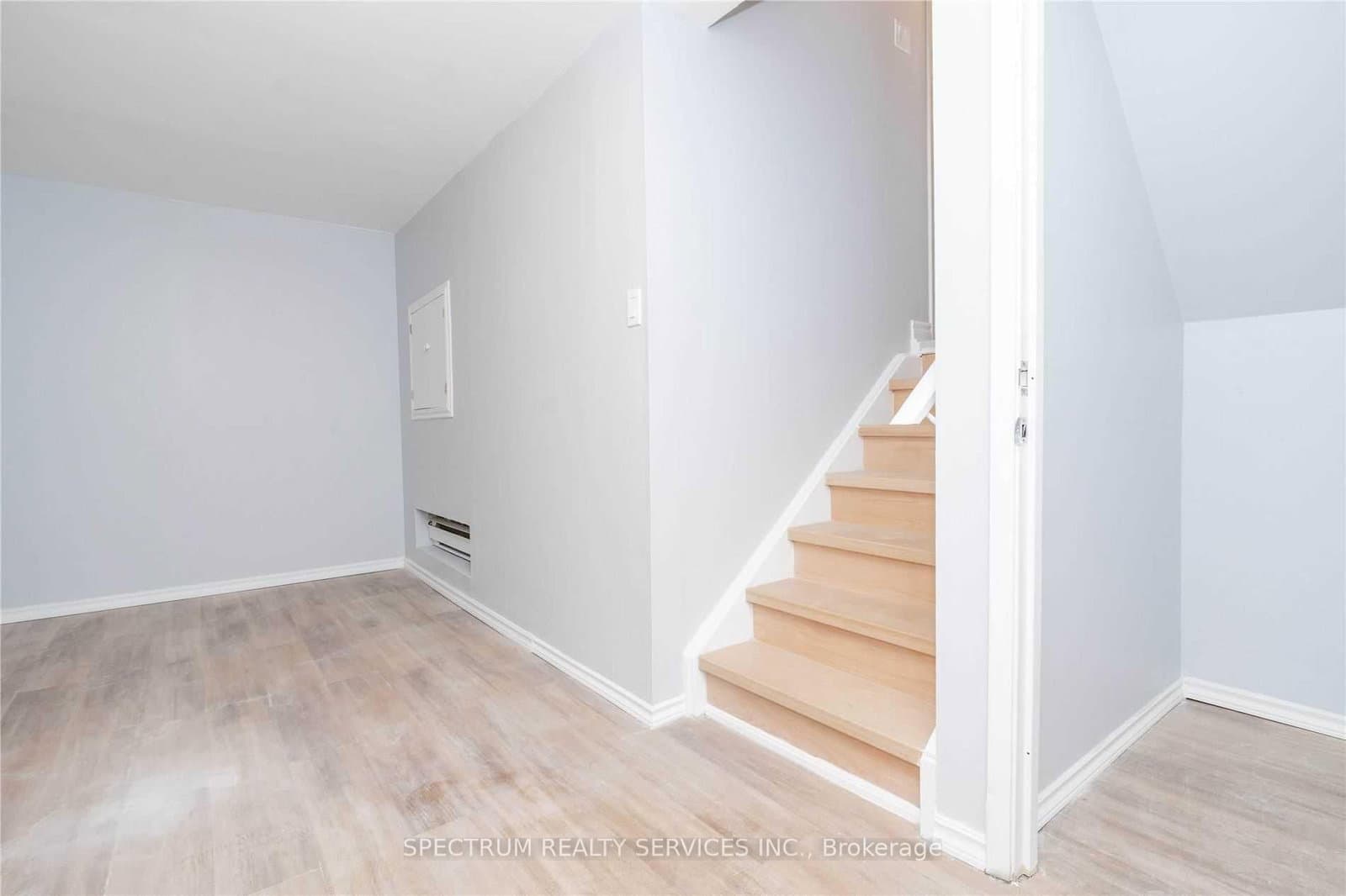 197 Milestone Drive, Unit 68 thumbnail 2