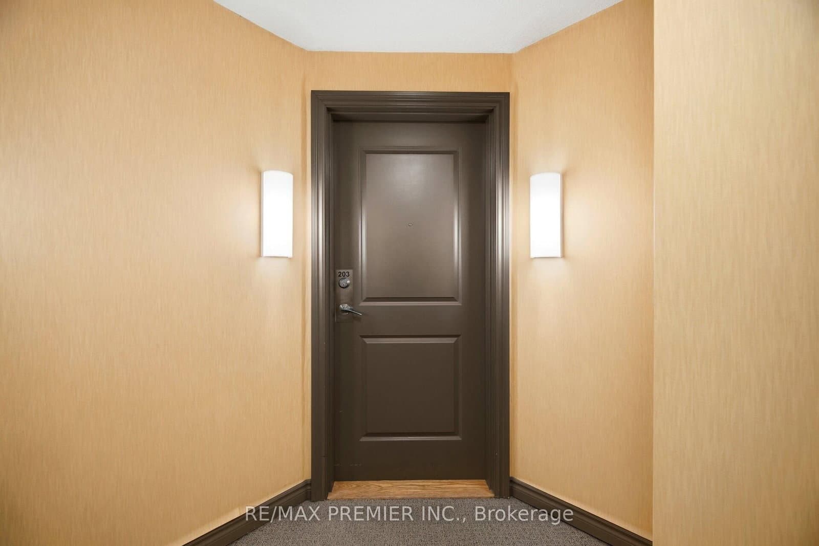 7730 Kipling Avenue, Unit 203 thumbnail 5