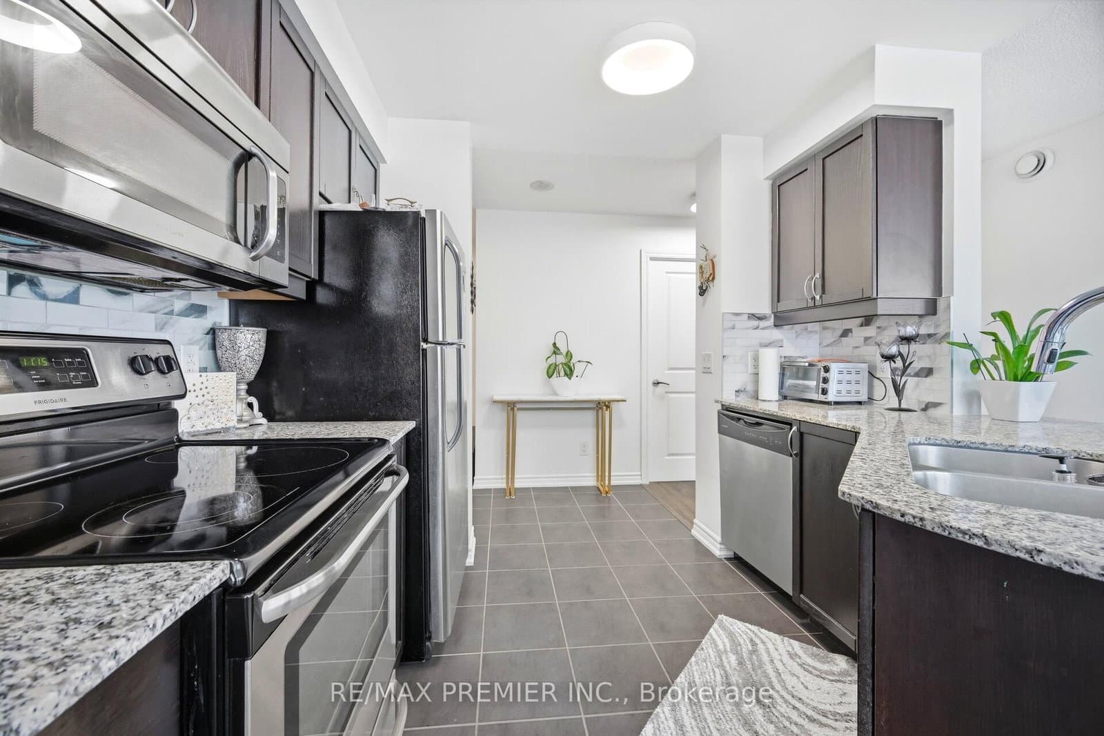 7730 Kipling Avenue, Unit 203 thumbnail 7