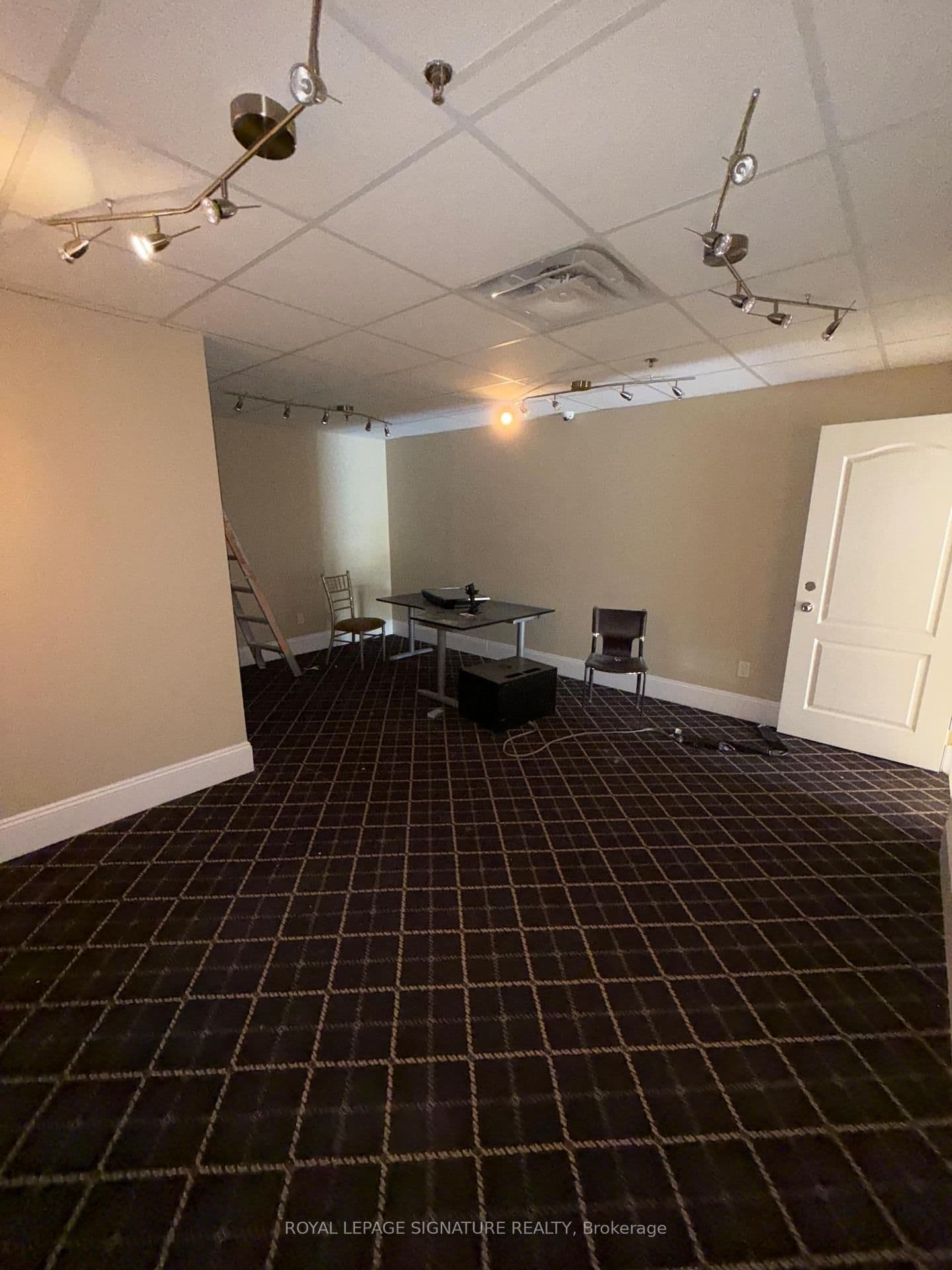 7601 Jane Street, Unit 2nd Flr - Rear Entrance thumbnail 8