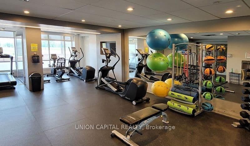 3380 Bur Oak Avenue, Unit 8 thumbnail 12